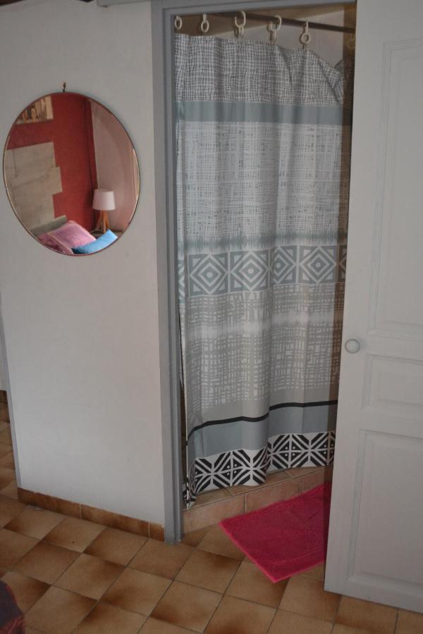 Mas Les Cigales Bed & Breakfast Roaix Exterior photo