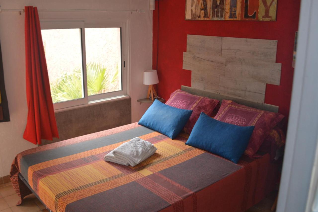 Mas Les Cigales Bed & Breakfast Roaix Exterior photo